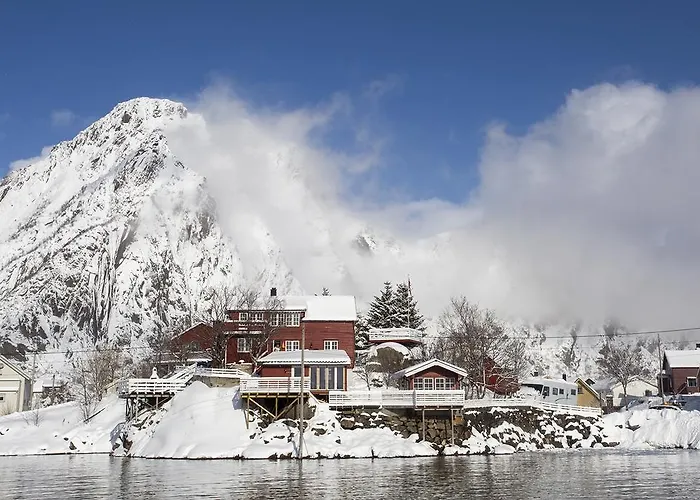 Aabor Buene-Svolvaer